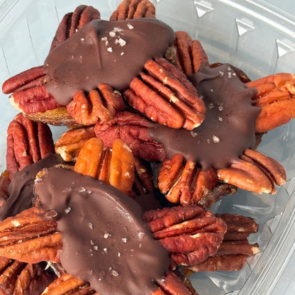 Molly's Pecan Turtles